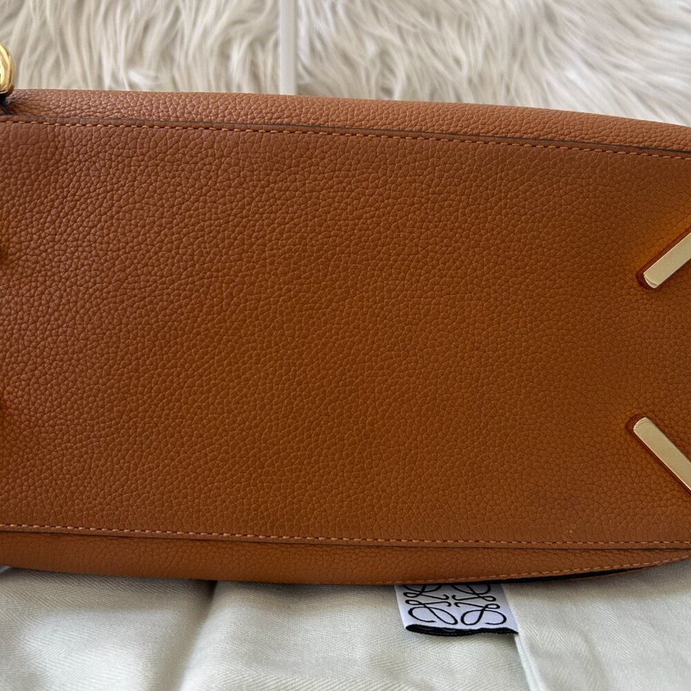 Loewe Edge Puzzle Bag, Large, Tan, with Dust Bag - Picture 11 of 15